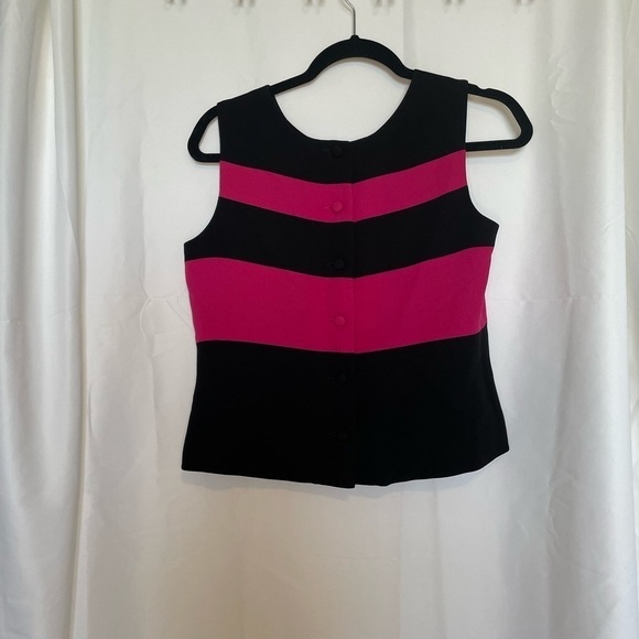 Casual Corner/ Black and hot pink sleeveless top back button up. - Picture 2 of 5